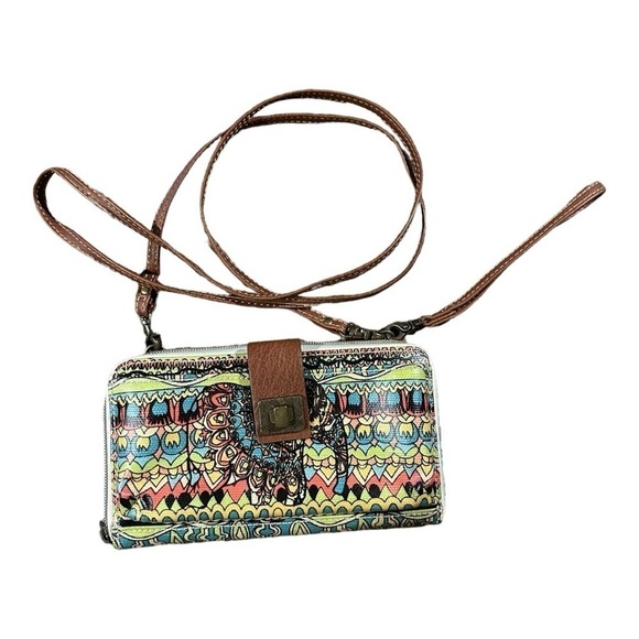 Sakroots wristlet wallet. - Picture 1 of 2